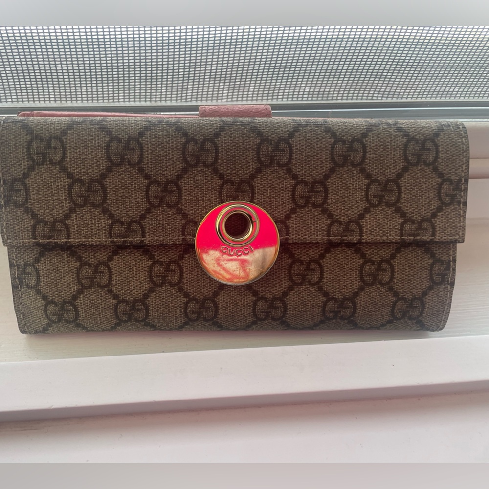 Women’s Gucci Wallet
